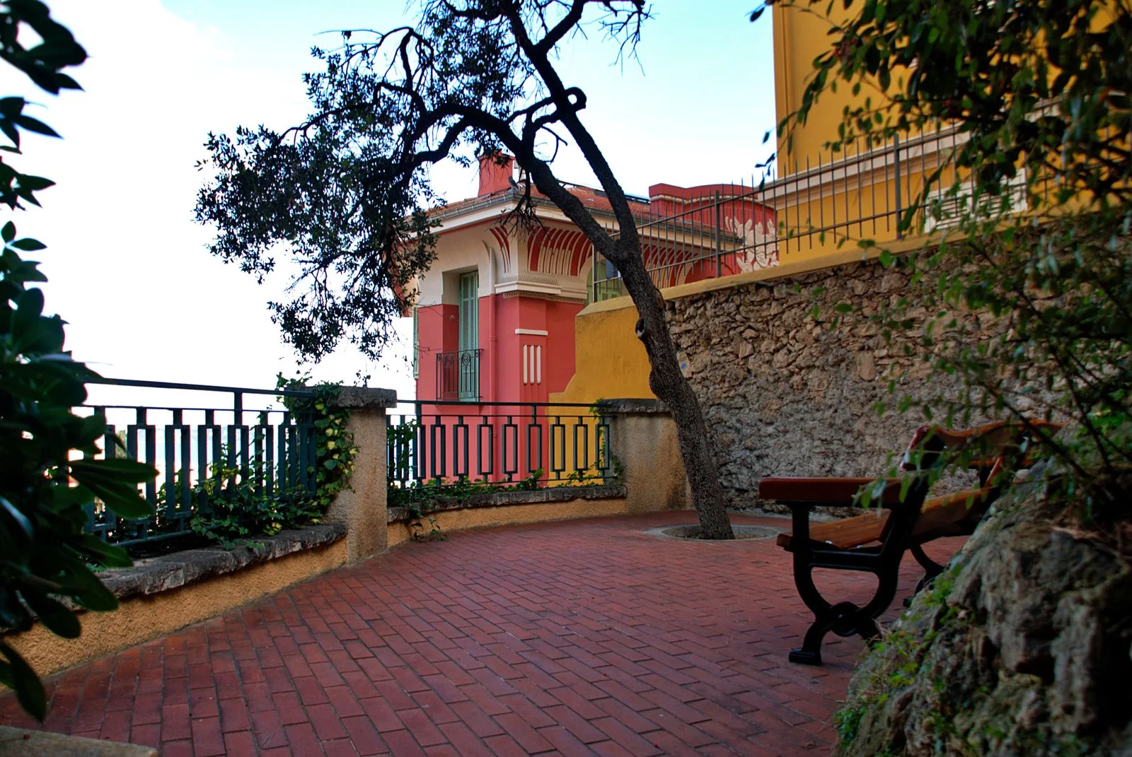 Ático con terraza y vistas abiertas
